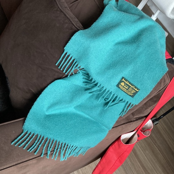 100% Wool - Made in Scotland - Picture 3 of 3